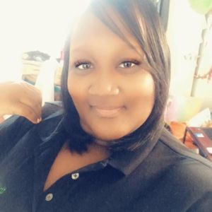 Meet your Posher, Gloria